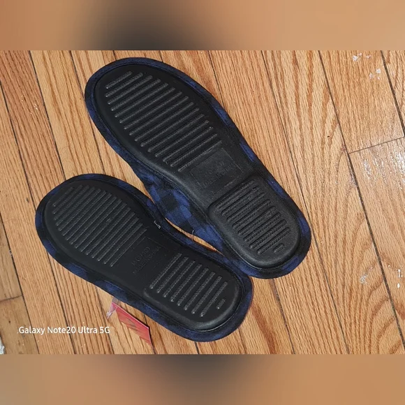 Men's North Carolina Tar Heels Slippers M - Picture 2 of 7